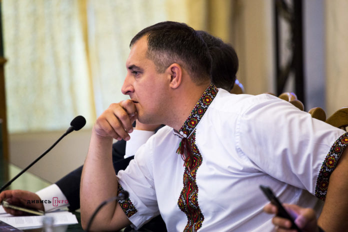 У Львівській облраді обурені побиттям активістів під час акції ЛГБТ У Львівській облраді обурені побиттям активістів під час акції ЛГБТ