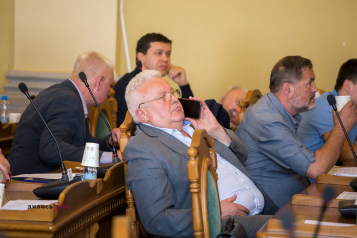 Депутати погодили виділення землі колишньому меру Львова Депутати погодили виділення землі колишньому меру Львова