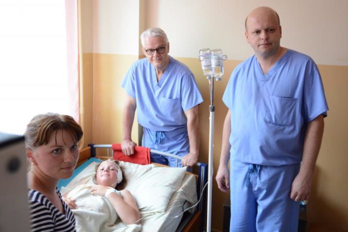 У Львові за шість днів канадські лікарі проконсультували понад 100 та прооперували 8 дітей У Львові за шість днів канадські лікарі проконсультували понад 100 та прооперували 8 дітей