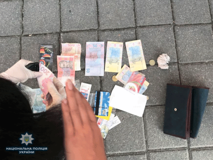У Львові затримали двох наркодилерів У Львові затримали двох наркодилерів