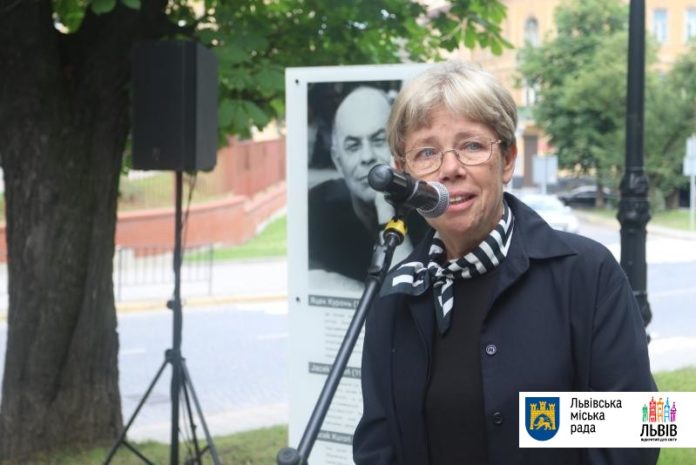У Львові відкрили інформаційну таблицю в пам’ять про великого прихильника України У Львові відкрили інформаційну таблицю в пам’ять про великого прихильника України