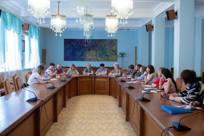В Україні розроблять програму дій з антибулінгу в сфері освіти В Україні розроблять програму дій з антибулінгу в сфері освіти