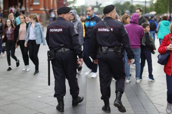 У Росії побили фанатів-геїв із Франції У Росії побили фанатів-геїв із Франції