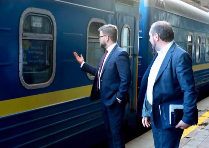 На Укрзалізниці запроваджують унікальну систему прибирання На Укрзалізниці запроваджують унікальну систему прибирання