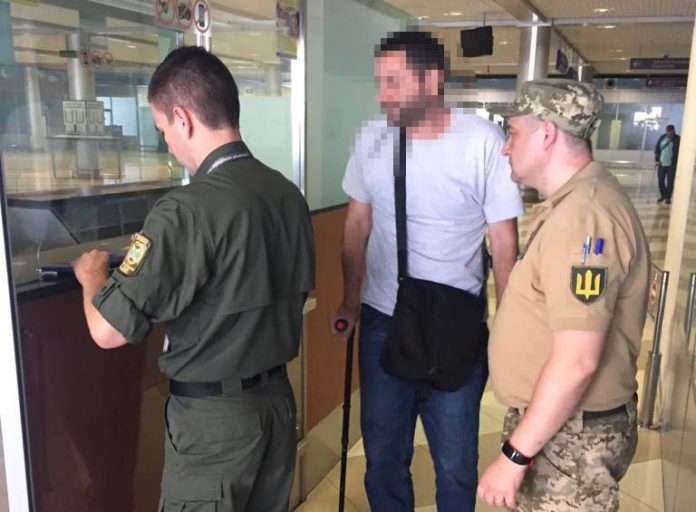 З «Борисполя» на лікування до Німеччини вилетіли 14 поранених бійців З «Борисполя» на лікування до Німеччини вилетіли 14 поранених бійців