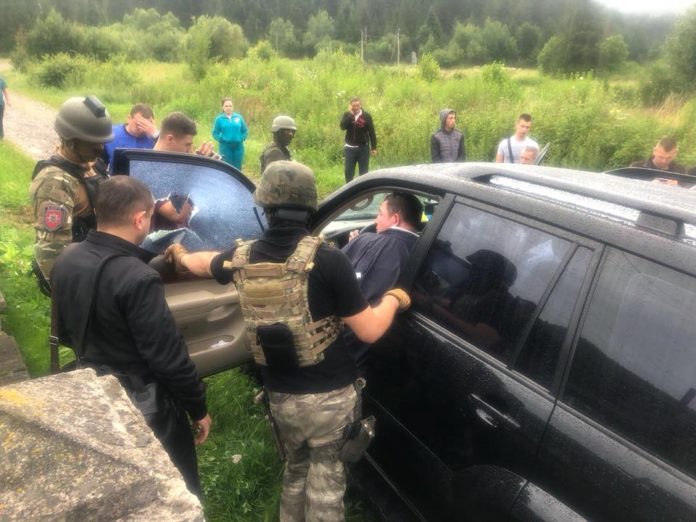 Меру Сколе, якого затримали на черговому хабарі, повідомили про підозру Меру Сколе, якого затримали на черговому хабарі, повідомили про підозру