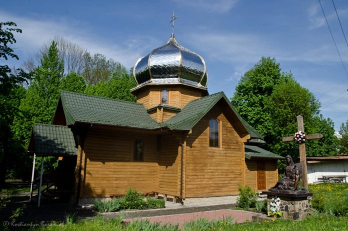 Вночі на Сихові затримали п’яного священика за кермом (фото) Вночі на Сихові затримали п’яного священика за кермом (фото)