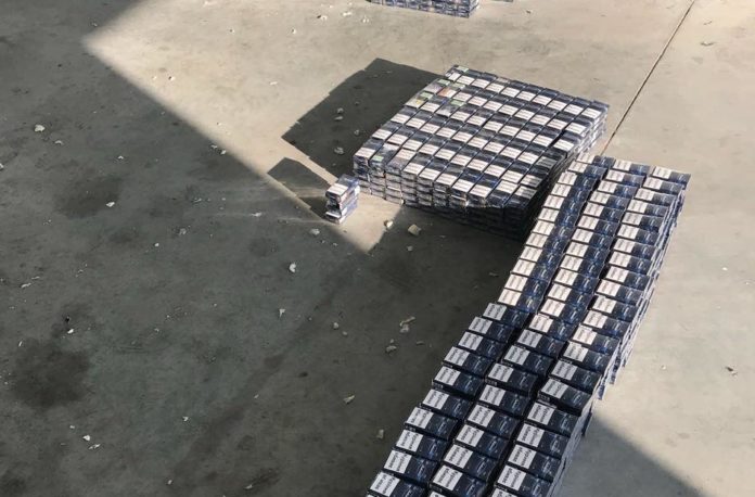 Чоловік хотів вивезти до Польщі майже 3000 пачок цигарок Чоловік хотів вивезти до Польщі майже 3000 пачок цигарок