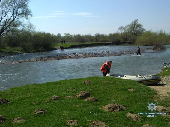 На Львівщині у річці знайшли тіло чоловіка