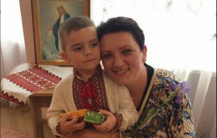 Львів’ян просять допомогти вчительці побороти рак Львів’ян просять допомогти вчительці побороти рак