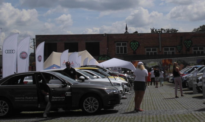 У Львові відбувся перший фестиваль нових авто (фото) У Львові відбувся перший фестиваль нових авто (фото)