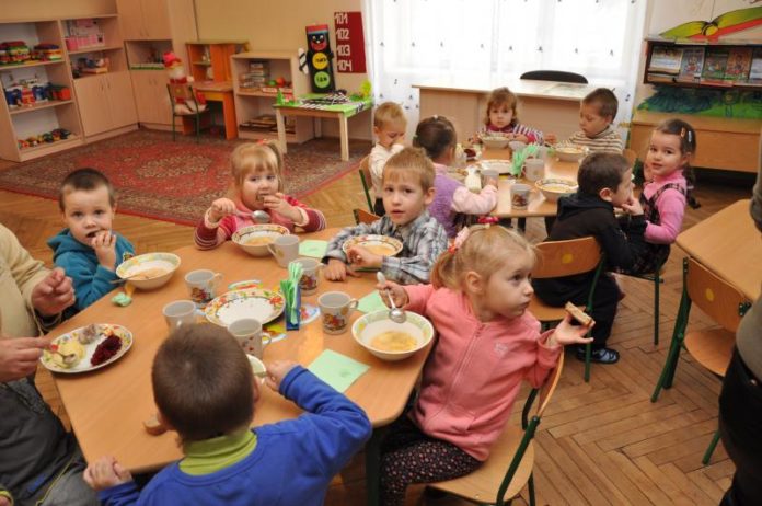 У Львові планують відкрити додаткових 35 груп у діючих садках У Львові планують відкрити додаткових 35 груп у діючих садках
