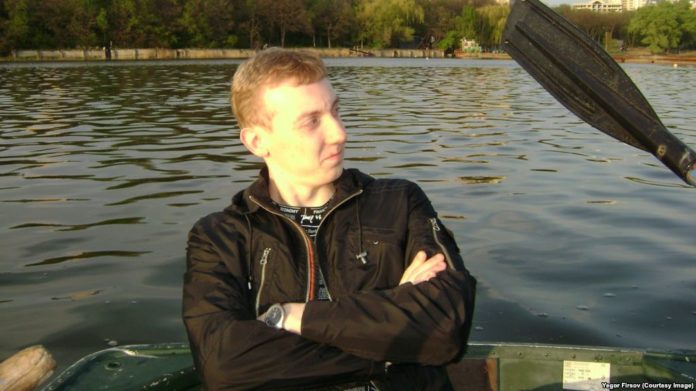 Утримуваний у полоні бойовиків «ДНР» журналіст Асєєв оголосив голодування Утримуваний у полоні бойовиків «ДНР» журналіст Асєєв оголосив голодування