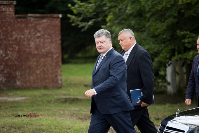 Порошенко їде з візитом до Сербії Порошенко їде з візитом до Сербії