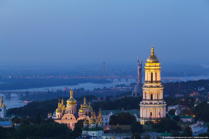 Американський Forbes порекомендував читачам замість Парижа відвідати Київ Американський Forbes порекомендував читачам замість Парижа відвідати Київ