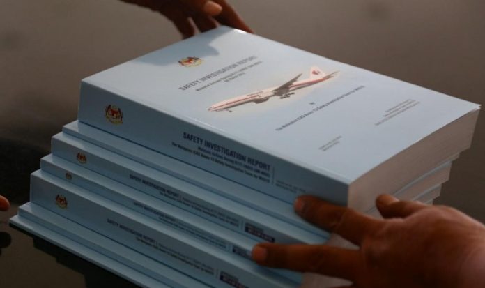 Зникнення Боїнга MH370: слідчі не змогли встановити причину Зникнення Боїнга MH370: слідчі не змогли встановити причину