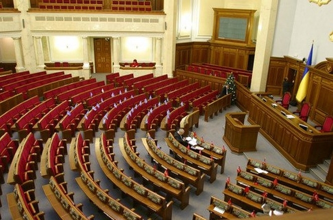 Депутати і апарат ВР у липні отримали понад 16 мільйонів відпускних