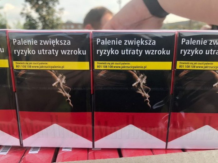 СБУ на Львівщині затримала фуру, забиту цигарками з польськими акцизними марками СБУ на Львівщині затримала фуру, забиту цигарками з польськими акцизними марками