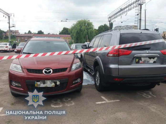 У Рівному на парковці застрелили підприємця (фото) У Рівному на парковці застрелили підприємця (фото)