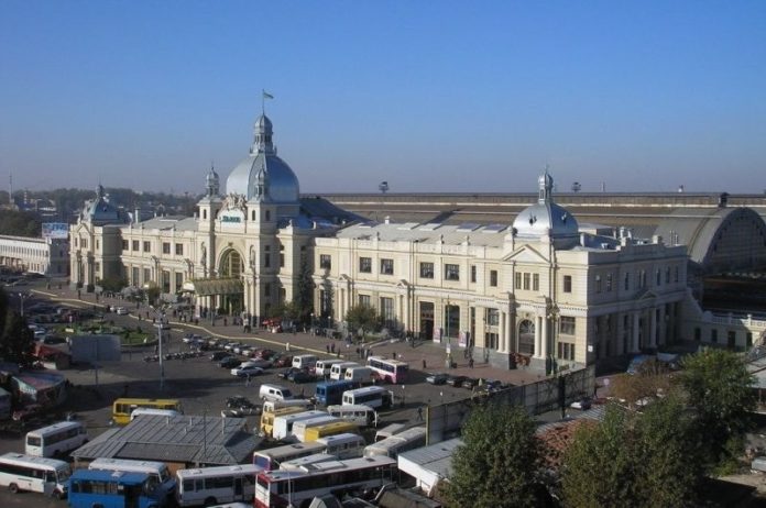 На львівських вокзалах встановлять камери спостереження На львівських вокзалах встановлять камери спостереження