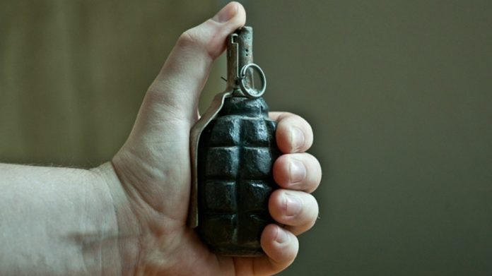 У Кам’янка-Бузькому районі під час копання картоплі виявили застрілу гранату У Кам’янка-Бузькому районі під час копання картоплі виявили застрілу гранату