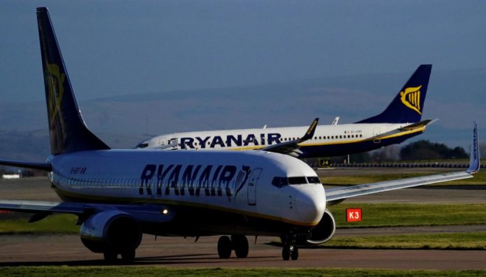 Пілоти Ryanair почали найбільший в історії авіакомпанії страйк Пілоти Ryanair почали найбільший в історії авіакомпанії страйк