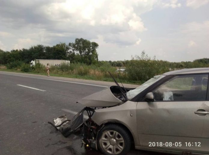 У поліції повідомили подробиці учорашньої ДТП, під час якої постраждали шестеро осіб У поліції повідомили подробиці учорашньої ДТП, під час якої постраждали шестеро осіб