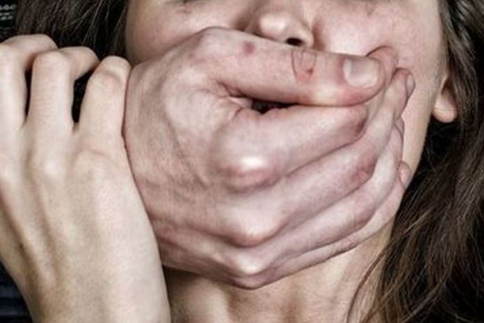 21-річного юнака на Львівщині підозрюють у зґвалтуванні 36-річної жінки 21-річного юнака на Львівщині підозрюють у зґвалтуванні 36-річної жінки