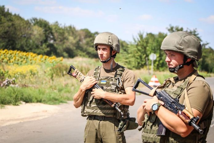 Поблизу Волновахи затримали підозрюваних у співпраці з так званою «ДНР» Поблизу Волновахи затримали підозрюваних у співпраці з так званою «ДНР»