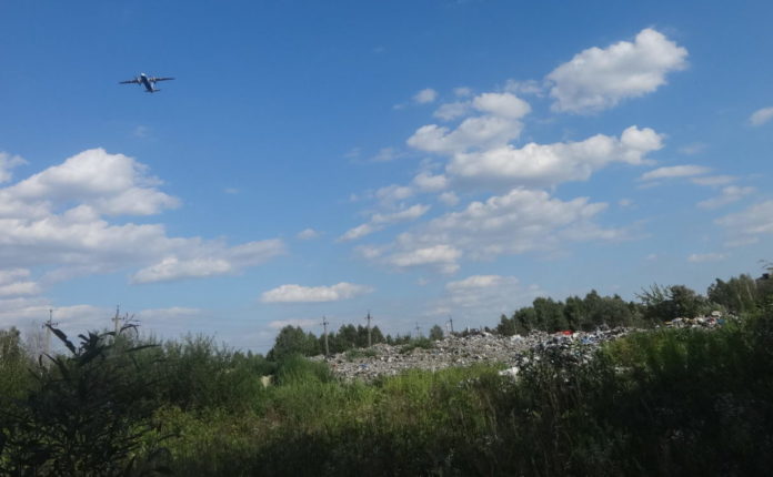 «Аве Львів» має до 31 серпня ліквідувати незаконне сміттєзвалище біля аеропорту — ЛМР «Аве Львів» має до 31 серпня ліквідувати незаконне сміттєзвалище біля аеропорту — ЛМР