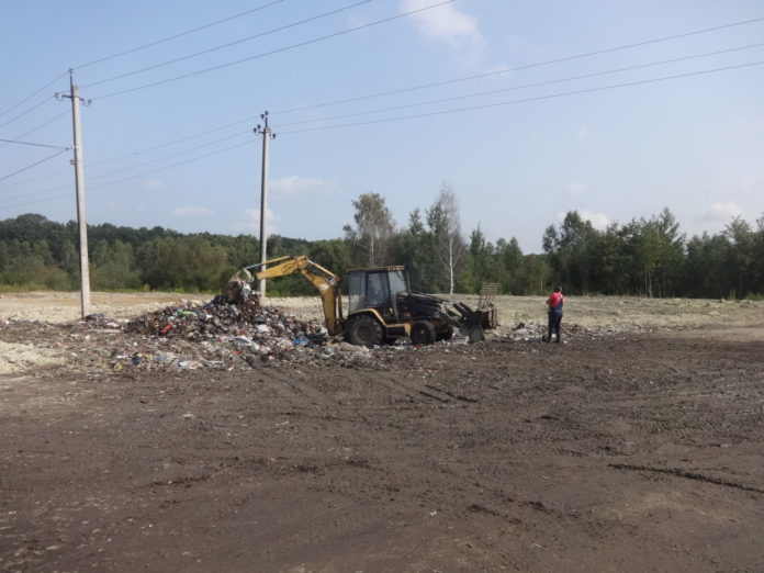 У Львові перекриють в’їзд на Північну,1, аби туди не звозили сміття У Львові перекриють в’їзд на Північну,1, аби туди не звозили сміття