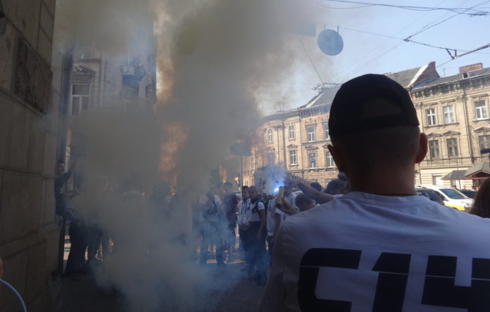 «Свободу «Майору!»: як у Львові відбувався суд у справі активіста С14 (фото) «Свободу «Майору!»: як у Львові відбувався суд у справі активіста С14 (фото)