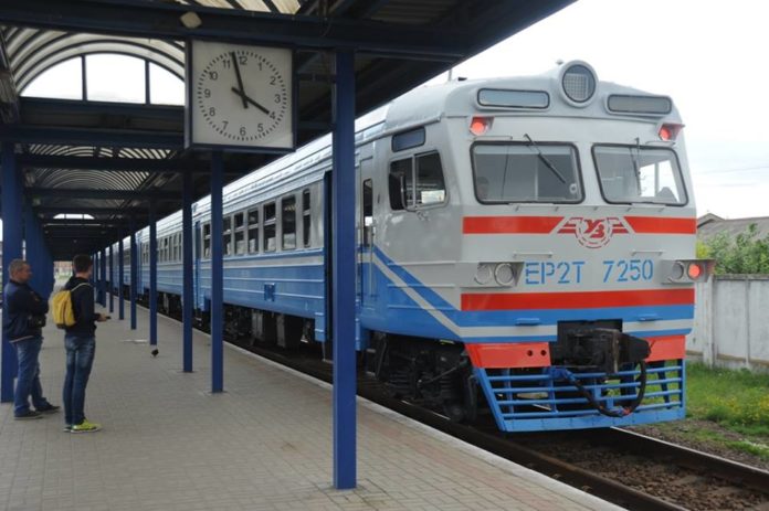 Львівська залізниця змінила графік руху приміського поїзда Львівська залізниця змінила графік руху приміського поїзда