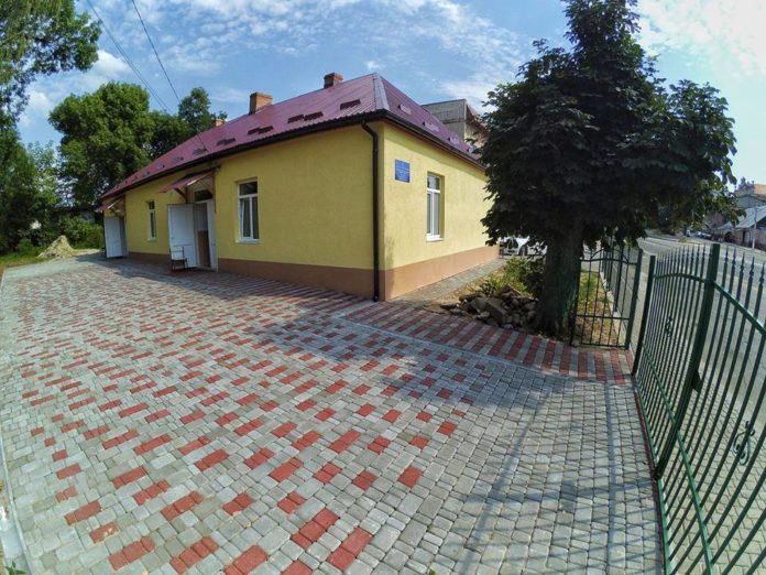 Від мрії до реальності: як лікарі оновили сільську амбулаторію на Львівщині Від мрії до реальності: як лікарі оновили сільську амбулаторію на Львівщині