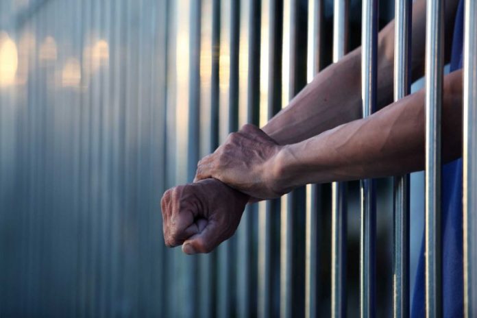 За гратами в різних країнах світу – понад 10 тисяч українців За гратами в різних країнах світу – понад 10 тисяч українців