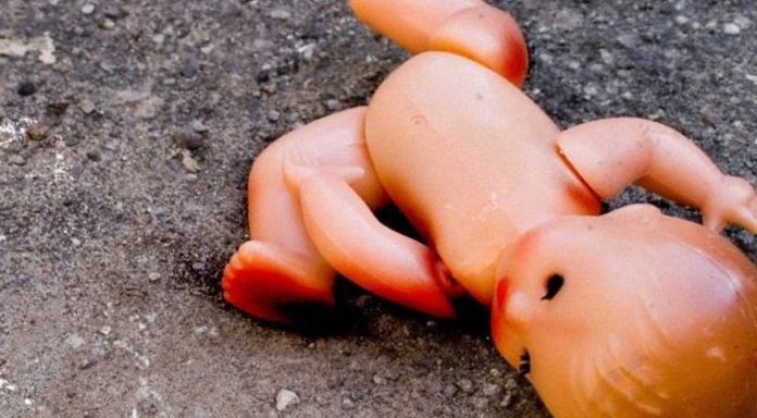 У лікарні Херсонщини мертвонароджених викидали разом з медичними відходами У лікарні Херсонщини мертвонароджених викидали разом з медичними відходами