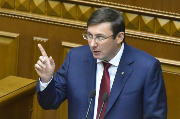 Луценко вніс до ВР подання на нардепів Вілкула, Дунаєва і Колєснікова Луценко вніс до ВР подання на нардепів Вілкула, Дунаєва і Колєснікова