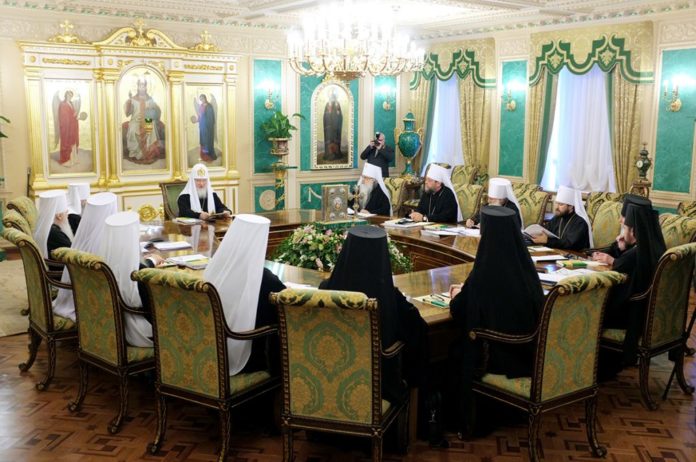 РПЦ зібрала синод, щоб обговорити українську церкву РПЦ зібрала синод, щоб обговорити українську церкву