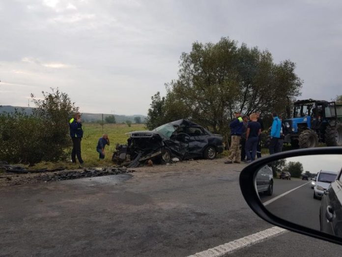 На Франківщині зіткнулися два авто, є загиблі На Франківщині зіткнулися два авто, є загиблі