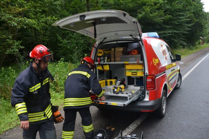 У Львові рятувальники деблокували потерпілих, які потрапили у ДТП У Львові рятувальники деблокували потерпілих, які потрапили у ДТП