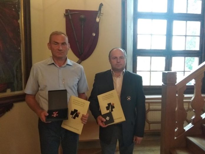 Австрійський Чорний Хрест нагородив пошуковців «Долі» Австрійський Чорний Хрест нагородив пошуковців «Долі»