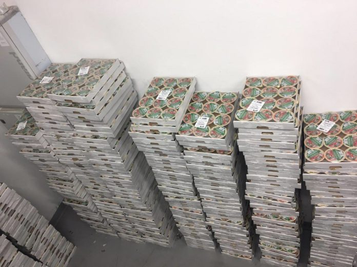 Львівські митники виявили контрабандну партію консервів та 30 кілограмів листя тютюну Львівські митники виявили контрабандну партію консервів та 30 кілограмів листя тютюну