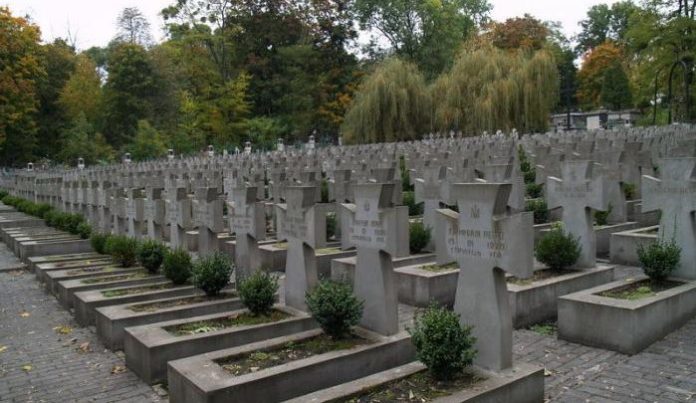 У Львові виділили 1,3 мільйона гривень на впорядкування могил січових стрільців У Львові виділили 1,3 мільйона гривень на впорядкування могил січових стрільців