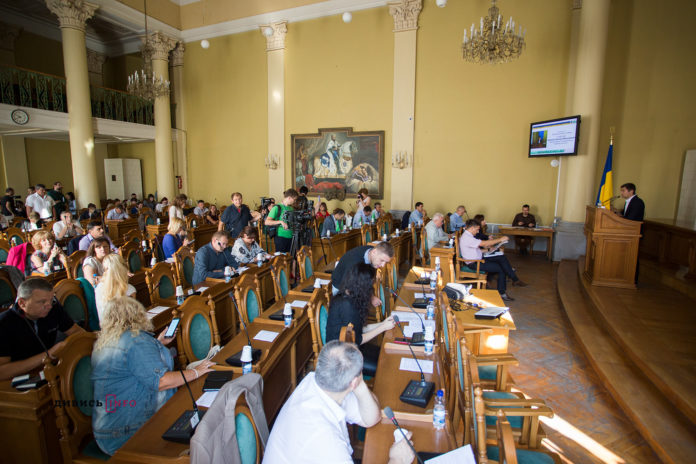 ЛМР докупить ще інтерактивні панелі для шкіл ЛМР докупить ще інтерактивні панелі для шкіл