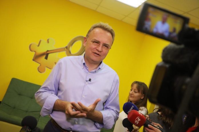 Садовий прокоментував заяви щодо підняття ціни на проїзд у маршрутках Садовий прокоментував заяви щодо підняття ціни на проїзд у маршрутках