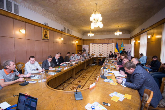 Безпека на дорогах: як на Львівщини працюють над зменшенням кількості ДТП (фото) Безпека на дорогах: як на Львівщини працюють над зменшенням кількості ДТП (фото)