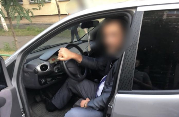 Правоохоронці затримали на хабарі першого заступника голови Держгеонадр Правоохоронці затримали на хабарі першого заступника голови Держгеонадр