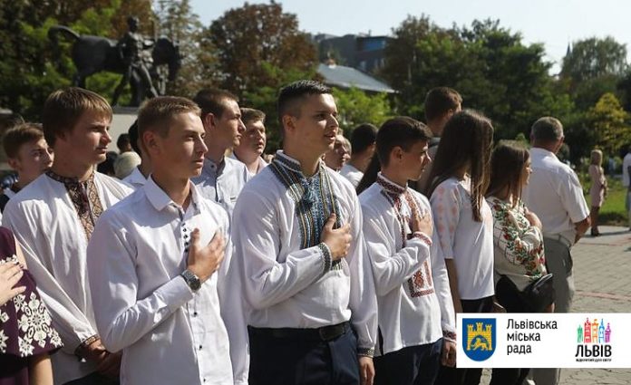 У Львівському ветеринарному університеті відбулася посвята в першокурсники У Львівському ветеринарному університеті відбулася посвята в першокурсники