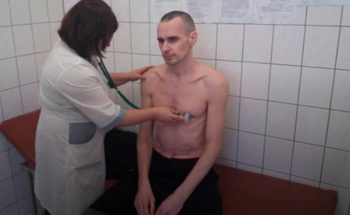 Сенцов потрапив у реанімацію Сенцов потрапив у реанімацію