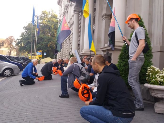 Зарплатний борг держави перед шахтарями склав майже півмільярда гривень Зарплатний борг держави перед шахтарями склав майже півмільярда гривень